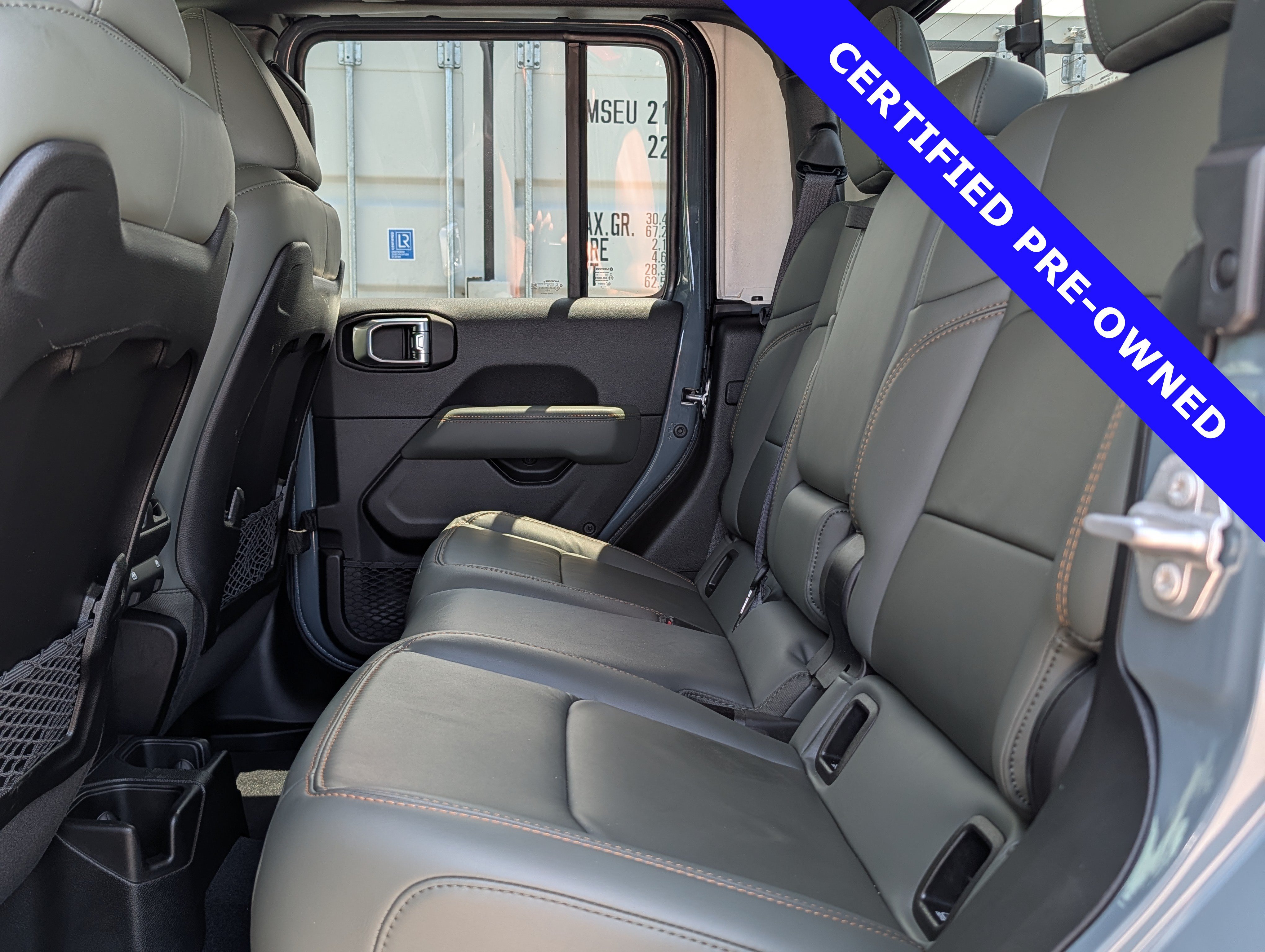 Used 2025 Jeep Gladiator Mojave w/ Convenience Group AWD/4WD image 22