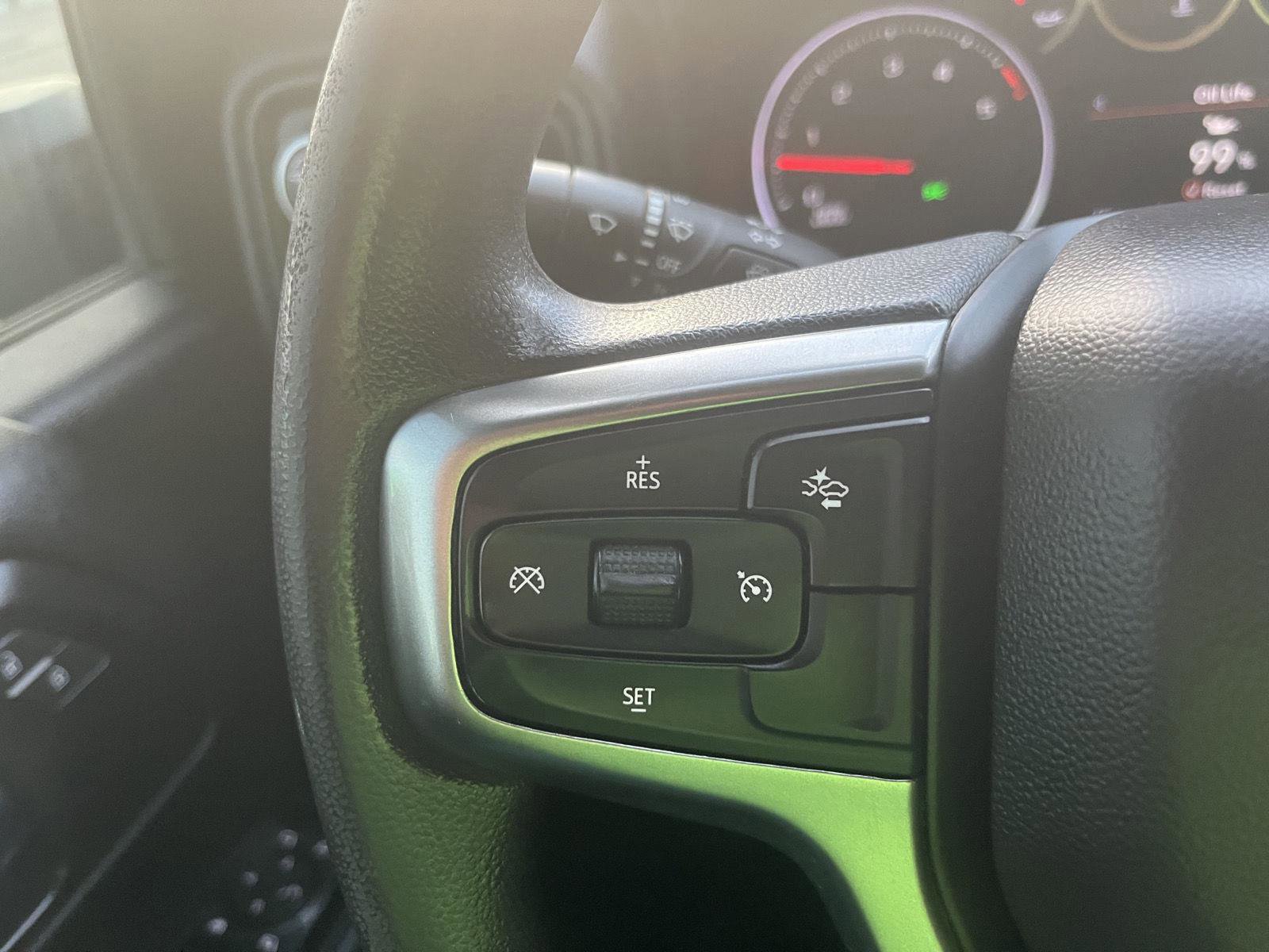 Used 2022 Chevrolet Silverado 2500 Custom w/ Custom Value Package image 17