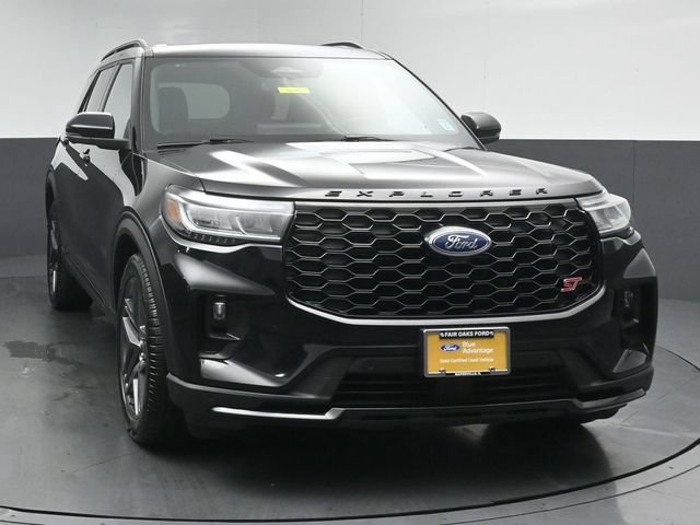 Certified 2025 Ford Explorer ST AWD/4WD image 2