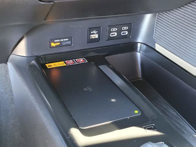 Used 2025 Toyota Camry SE w/ Multimedia Upgrade Package FWD image 22