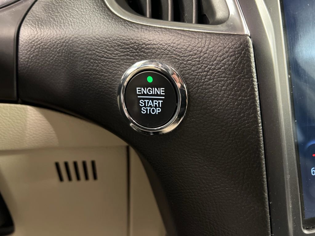 Certified 2021 Ford Edge Titanium w/ Class II Trailer Tow Package image 17