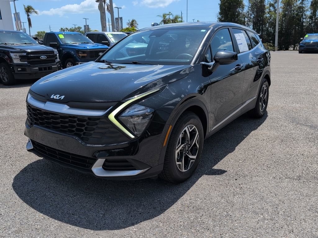 Used 2023 Kia Sportage LX FWD image 6