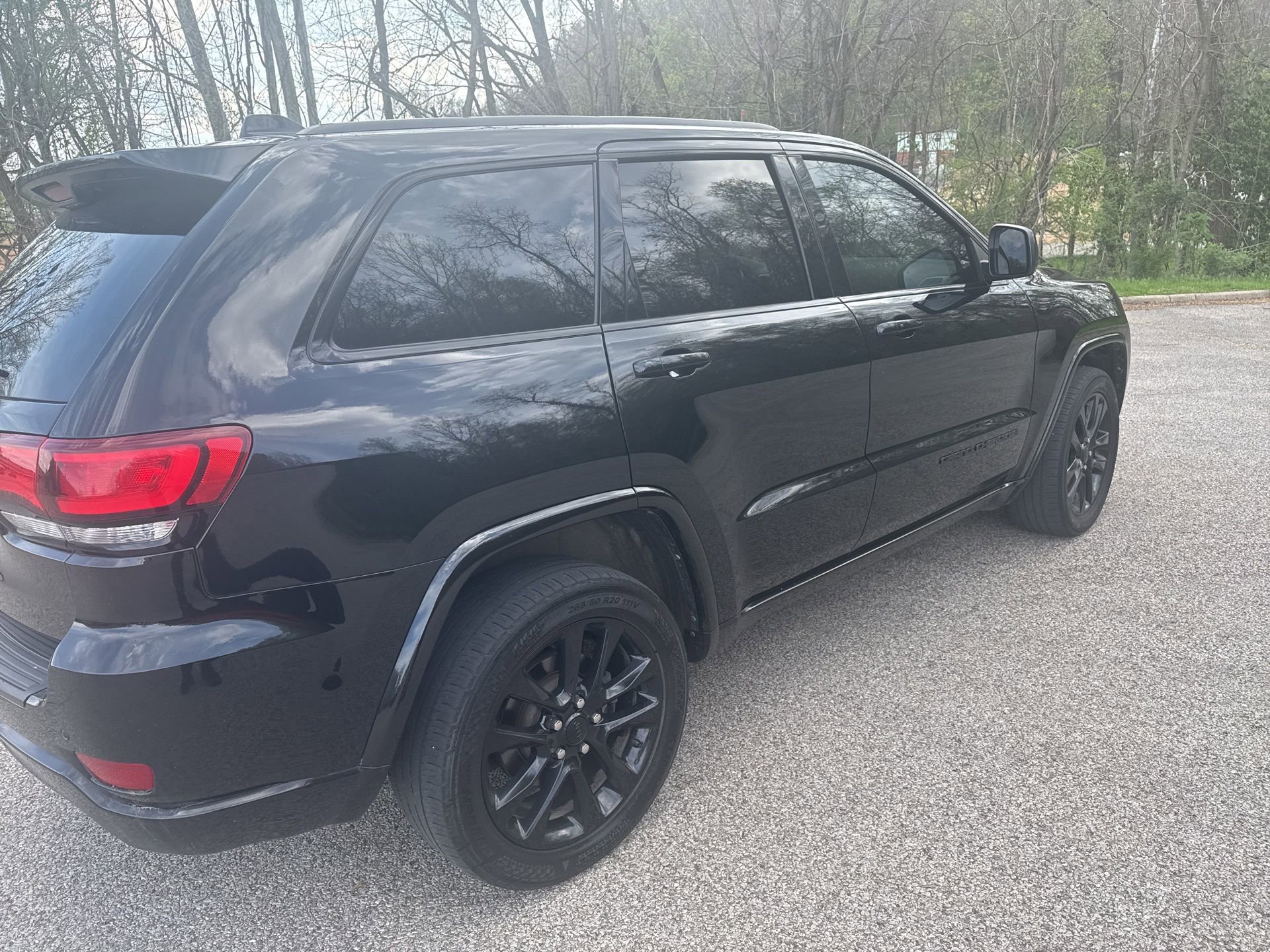 Used 2021 Jeep Grand Cherokee Laredo X image 7