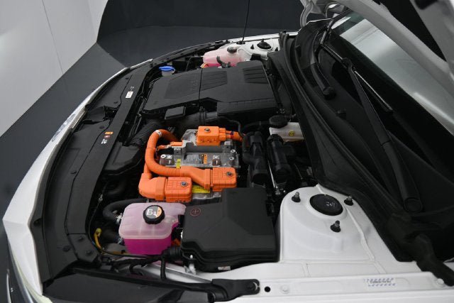 Used 2023 Hyundai Elantra Limited w/ Cargo Package FWD image 32