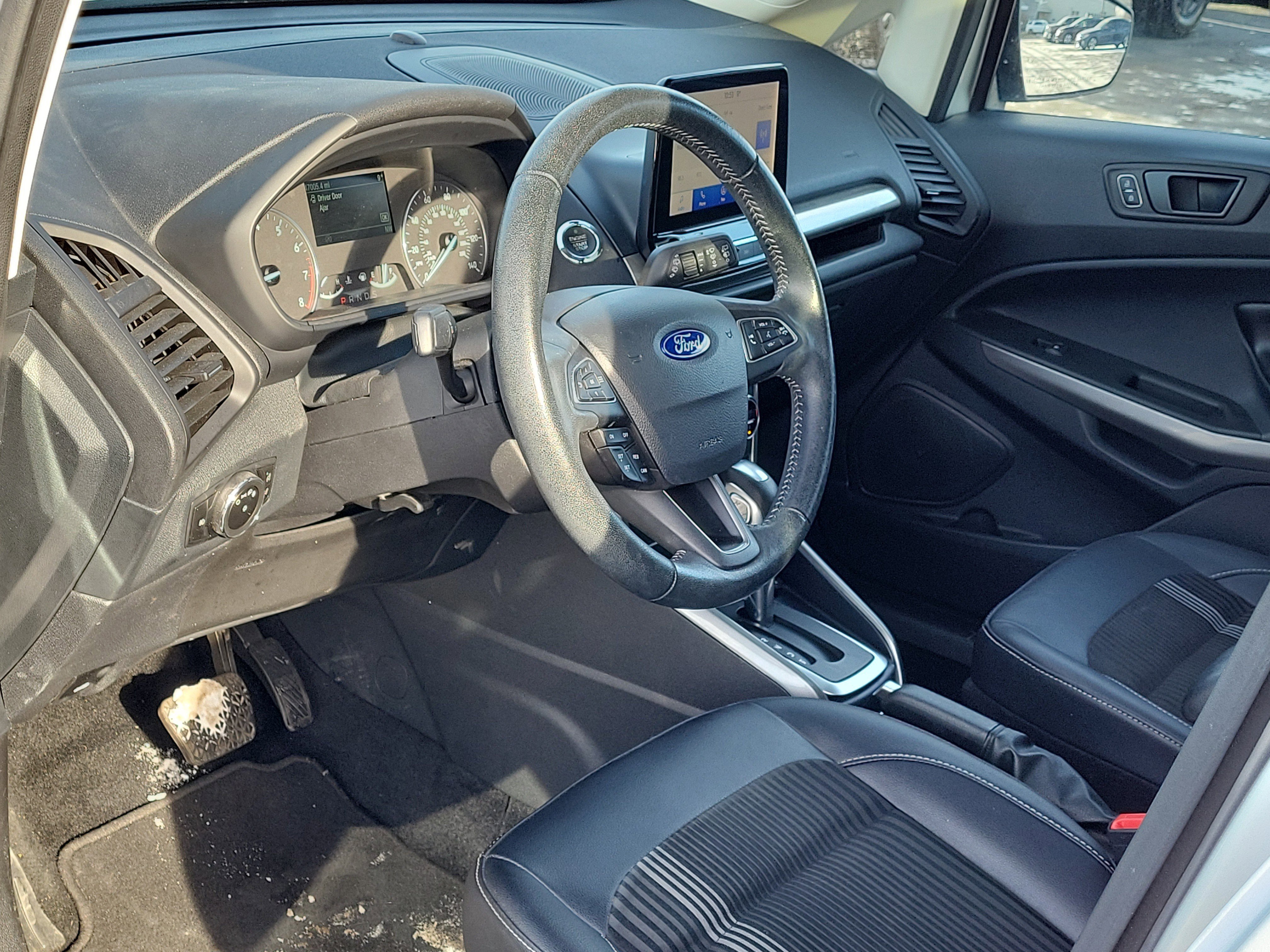 Certified 2020 Ford EcoSport SES w/ SES Black Appearance Package image 17