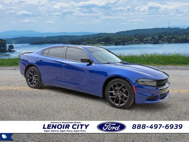 Used 2022 Dodge Charger SXT w/ Blacktop Package RWD image 1