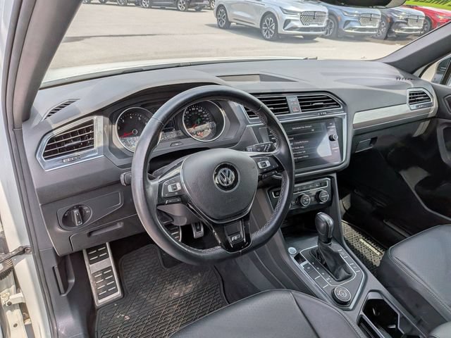 Used 2020 Volkswagen Tiguan SE R-Line AWD/4WD image 8