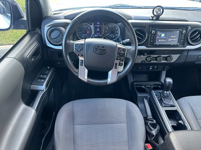 Used 2018 Toyota Tacoma SR5 RWD image 12
