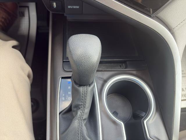 Used 2022 Toyota Camry LE AWD/4WD image 25