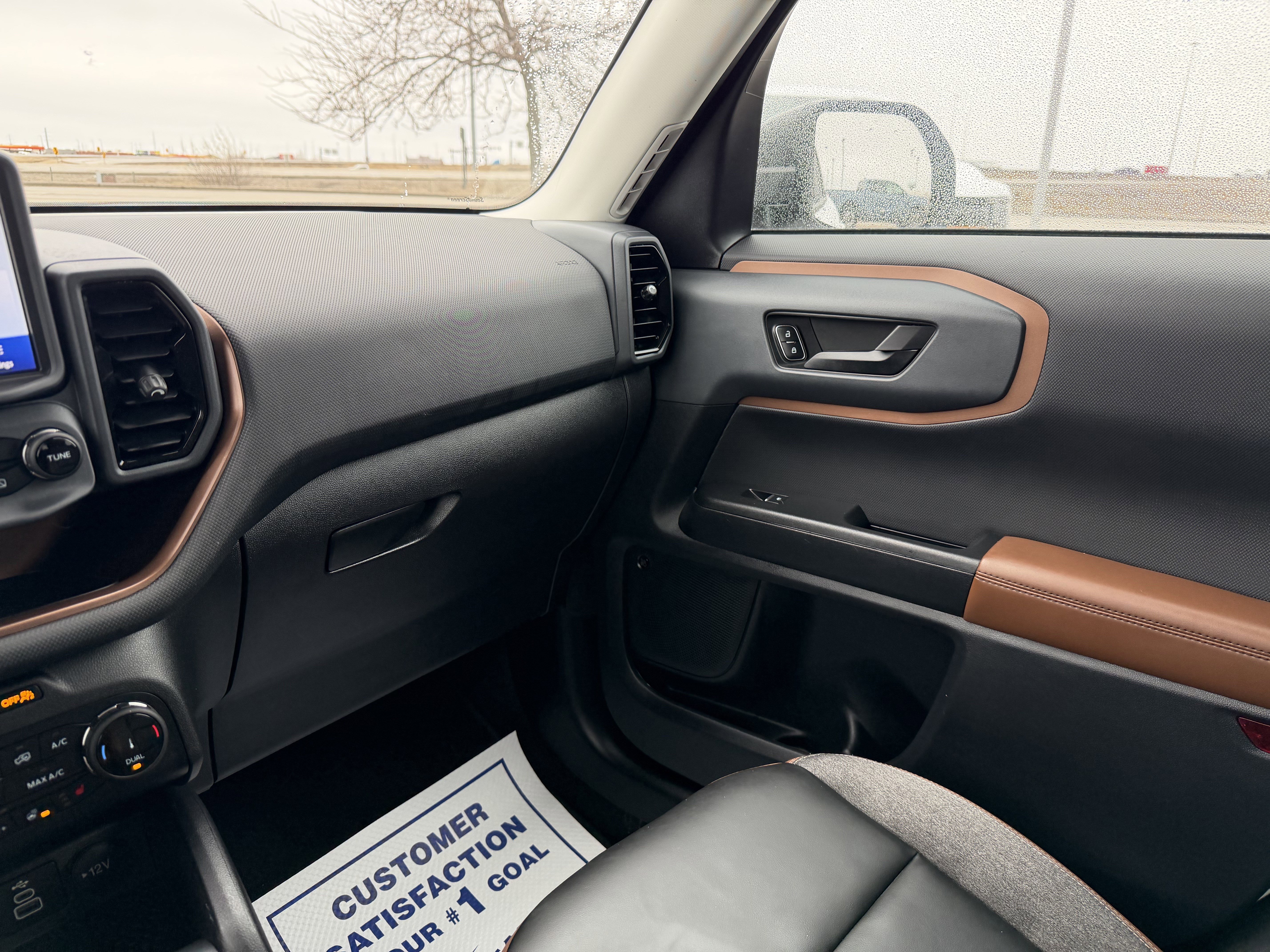 Certified 2024 Ford Bronco Sport Outer Banks w/ Tech Package image 11