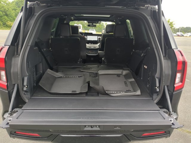 Certified 2025 Ford Expedition Tremor AWD/4WD image 34