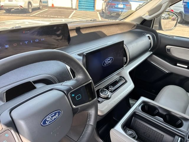 Certified 2025 Ford Expedition Active AWD/4WD image 87