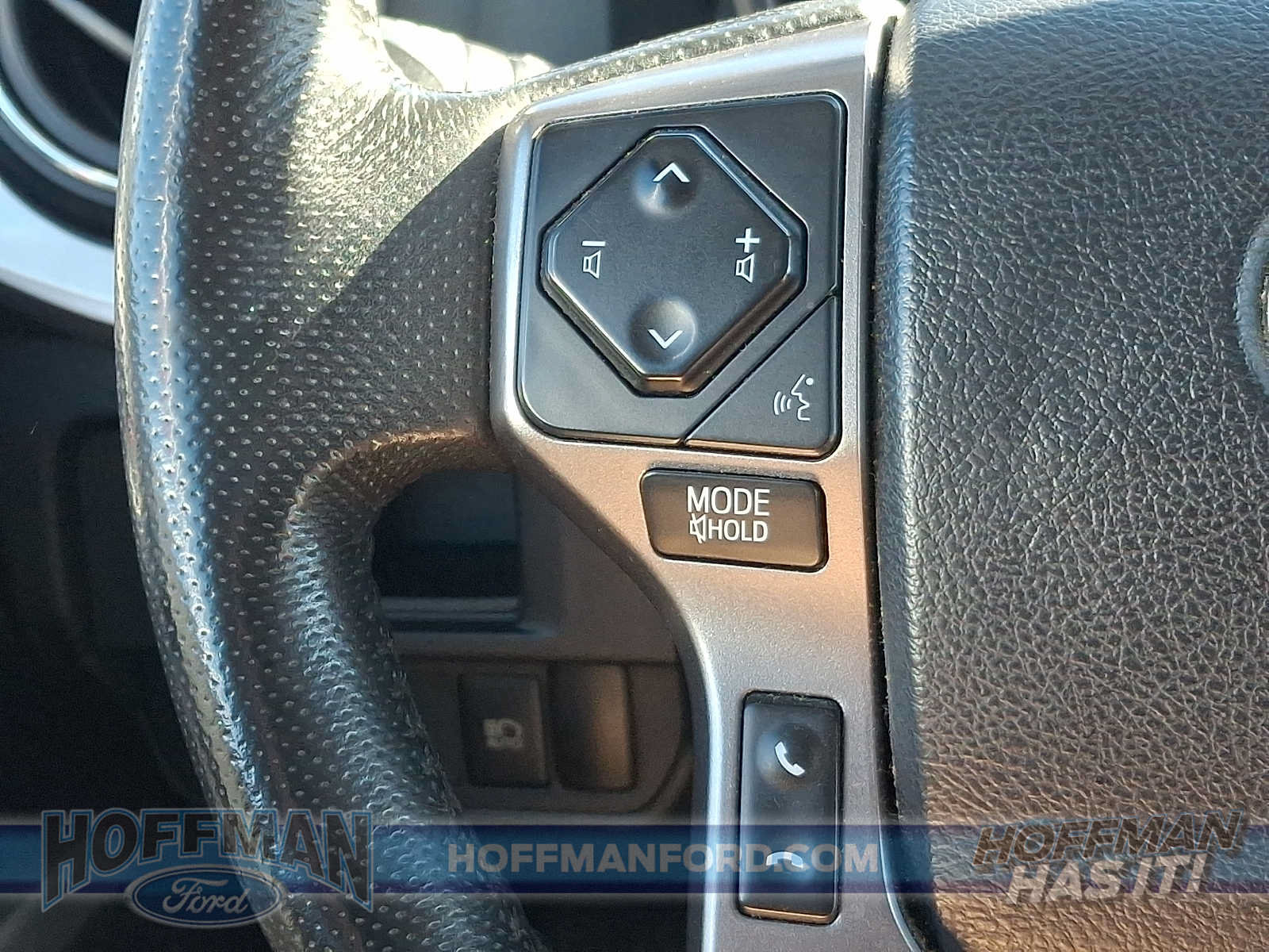 Used 2019 Toyota Tacoma SR5 AWD/4WD image 19