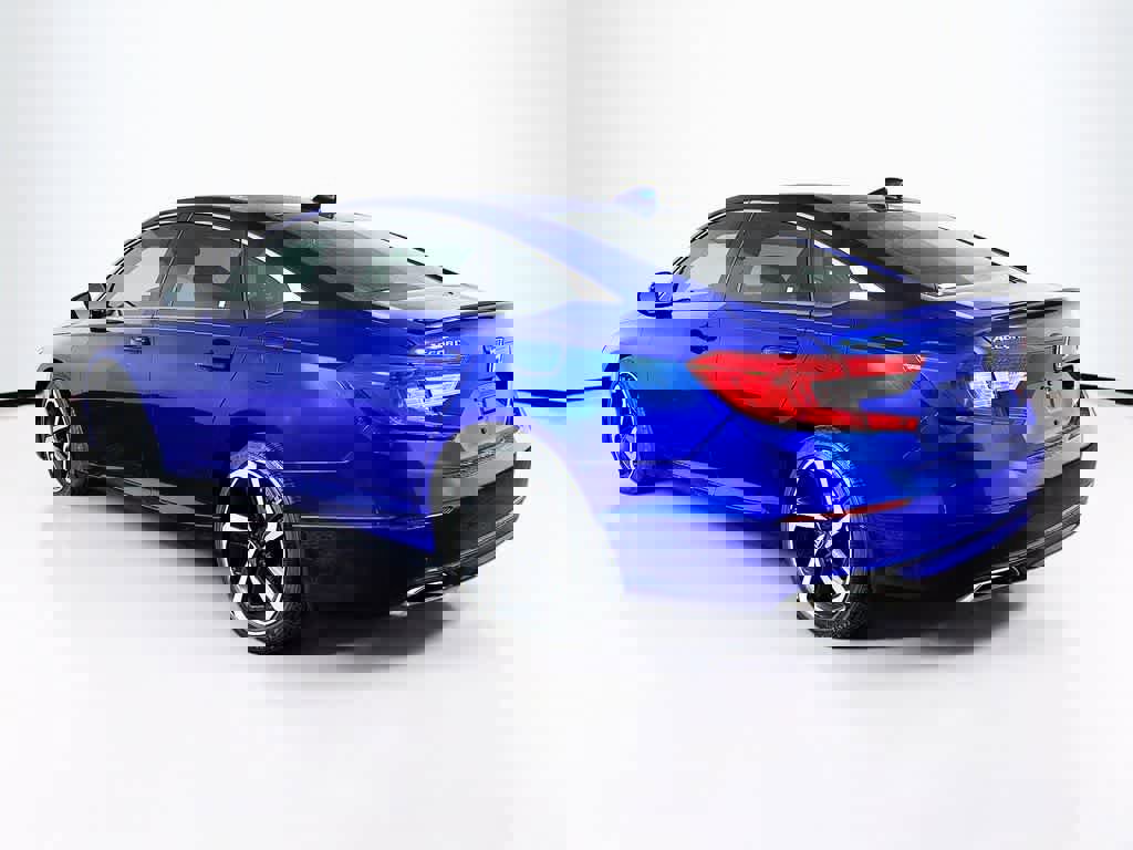 Used 2019 Honda Accord Sport image 3