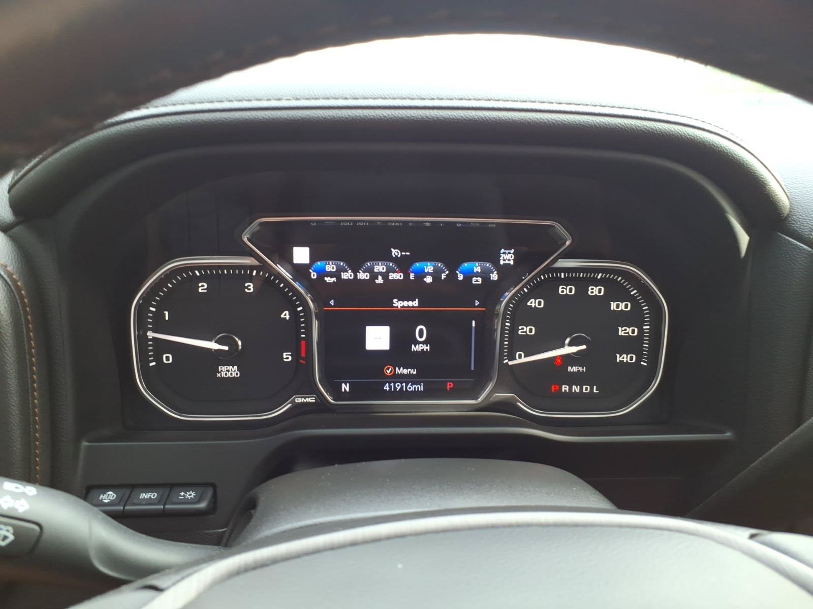 Used 2023 GMC Sierra 2500 AT4 w/ AT4 Premium Plus Package AWD/4WD image 19