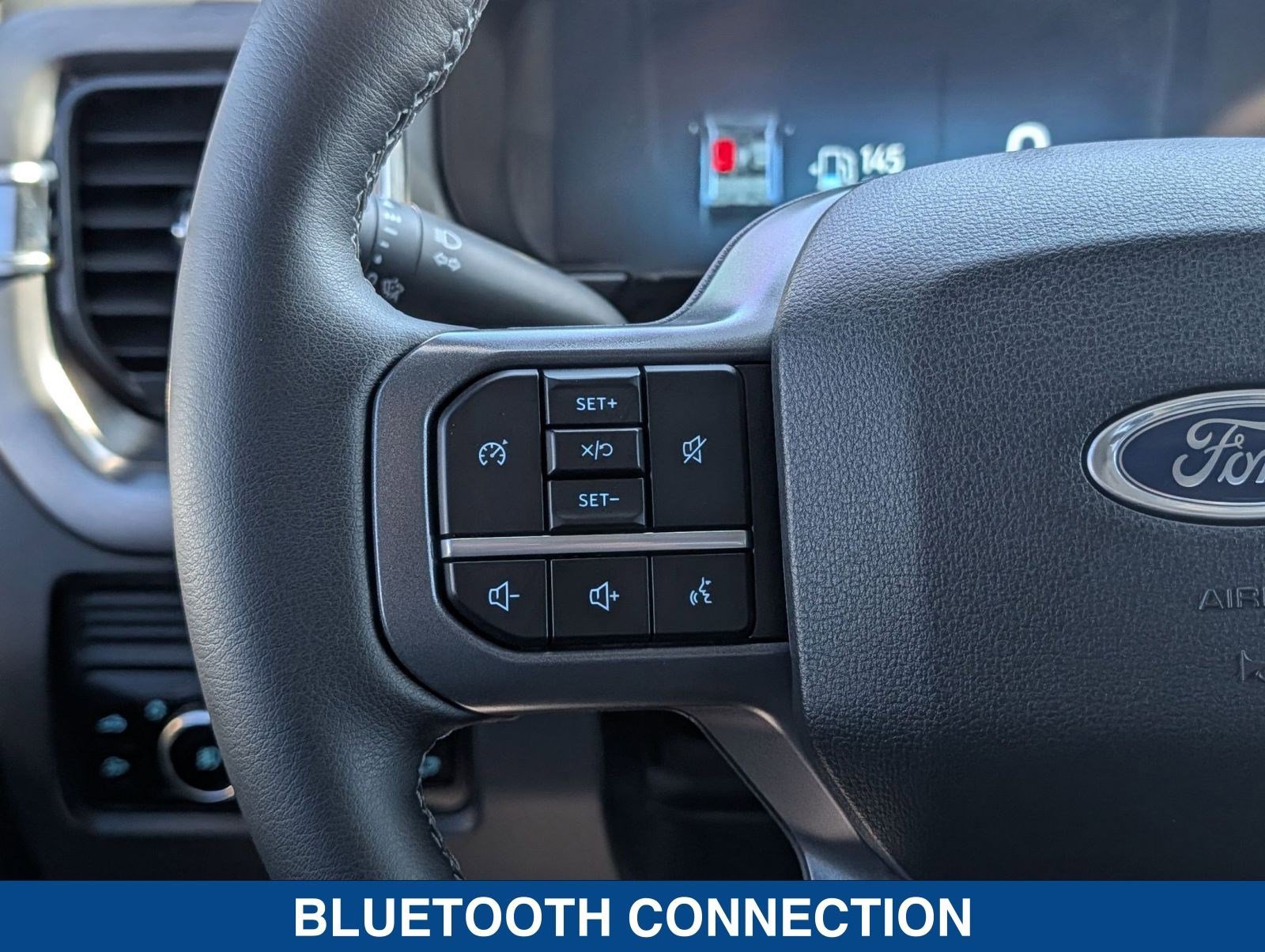 Certified 2025 Ford F250 Lariat w/ Black Appearance Package image 24