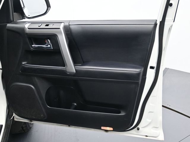 Used 2024 Toyota 4Runner SR5 image 31