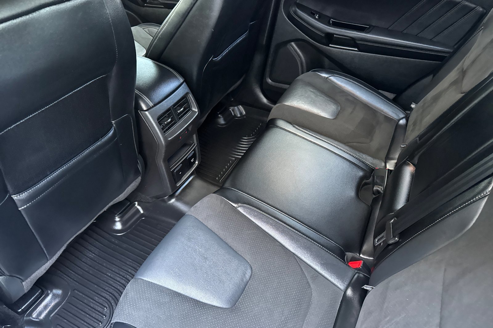 Certified 2018 Ford Edge Sport w/ Equipment Group 401A image 13