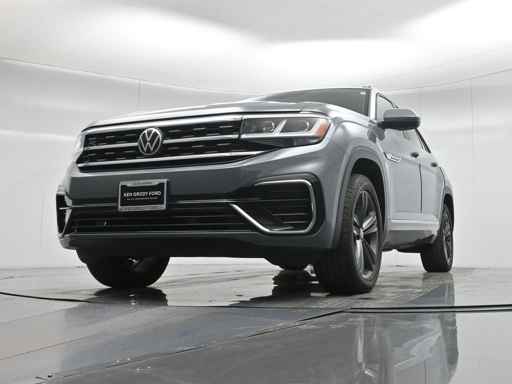 Used 2021 Volkswagen Atlas Cross Sport SE image 32