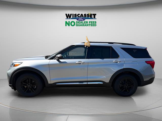 Certified 2022 Ford Explorer XLT w/ Equipment Group 202A AWD/4WD image 2