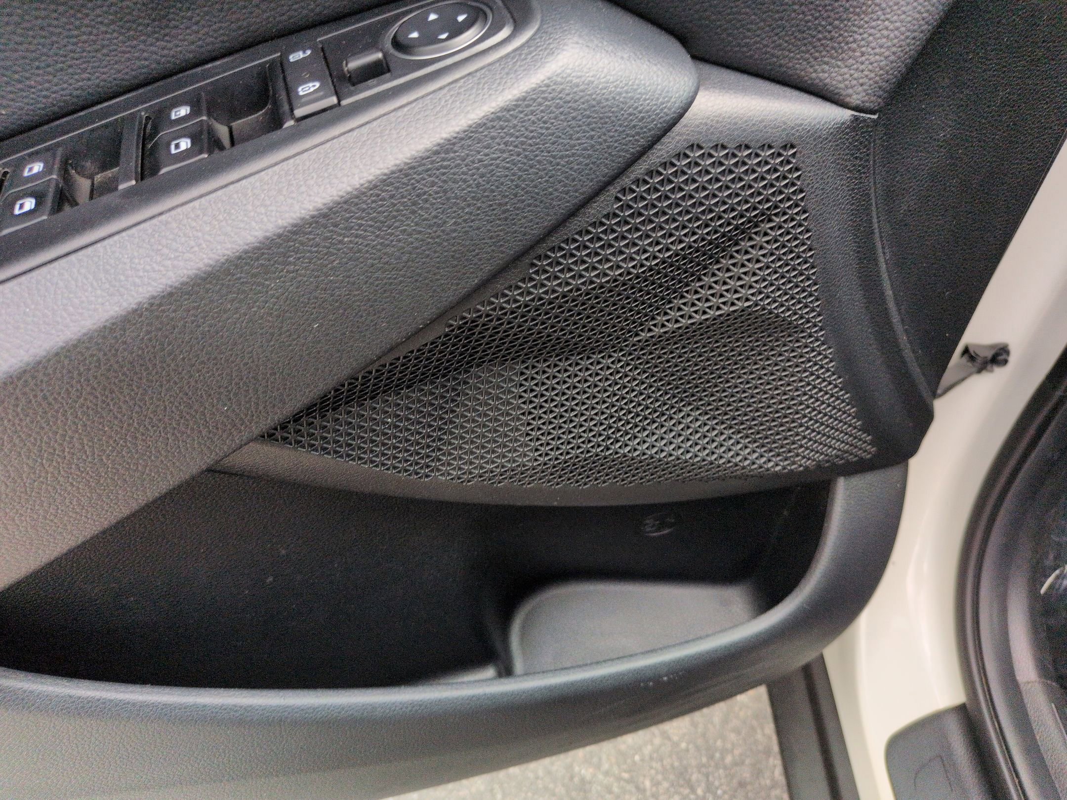 Used 2023 Kia Seltos S w/ Navigation Package image 15