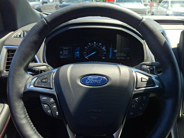 Certified 2022 Ford Edge Titanium w/ Equipment Group 301A AWD/4WD image 21