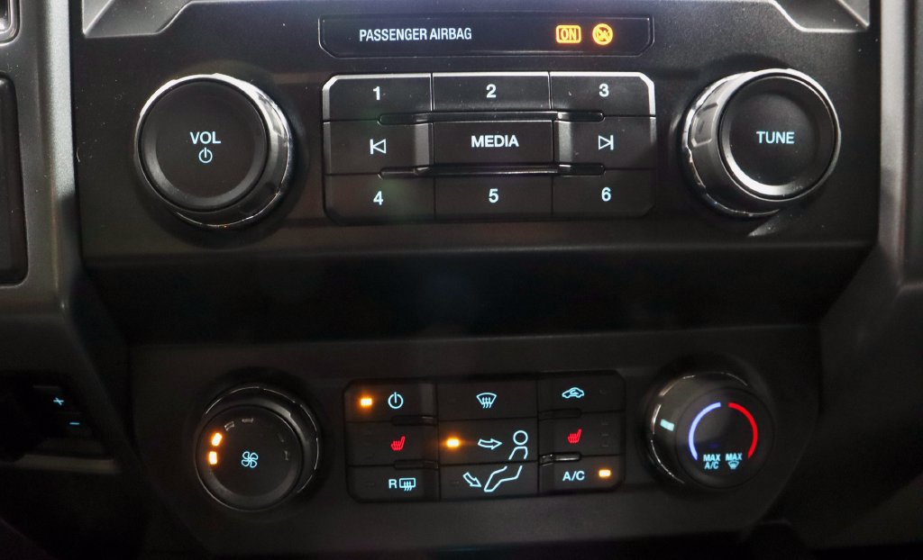 Certified 2022 Ford F250 XLT w/ XLT Premium Package AWD/4WD image 32