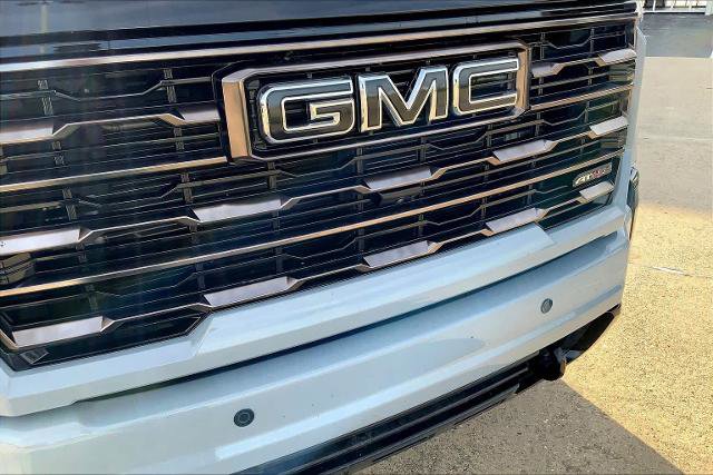 Used 2025 GMC Sierra 2500 AT4X AWD/4WD image 30