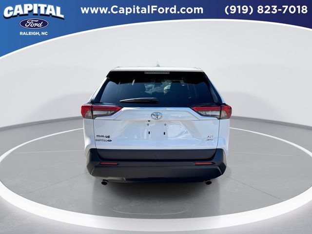 Used 2025 Toyota RAV4 LE AWD/4WD image 7