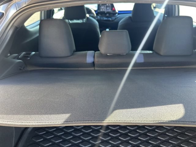 Used 2020 Toyota C-HR XLE FWD image 23