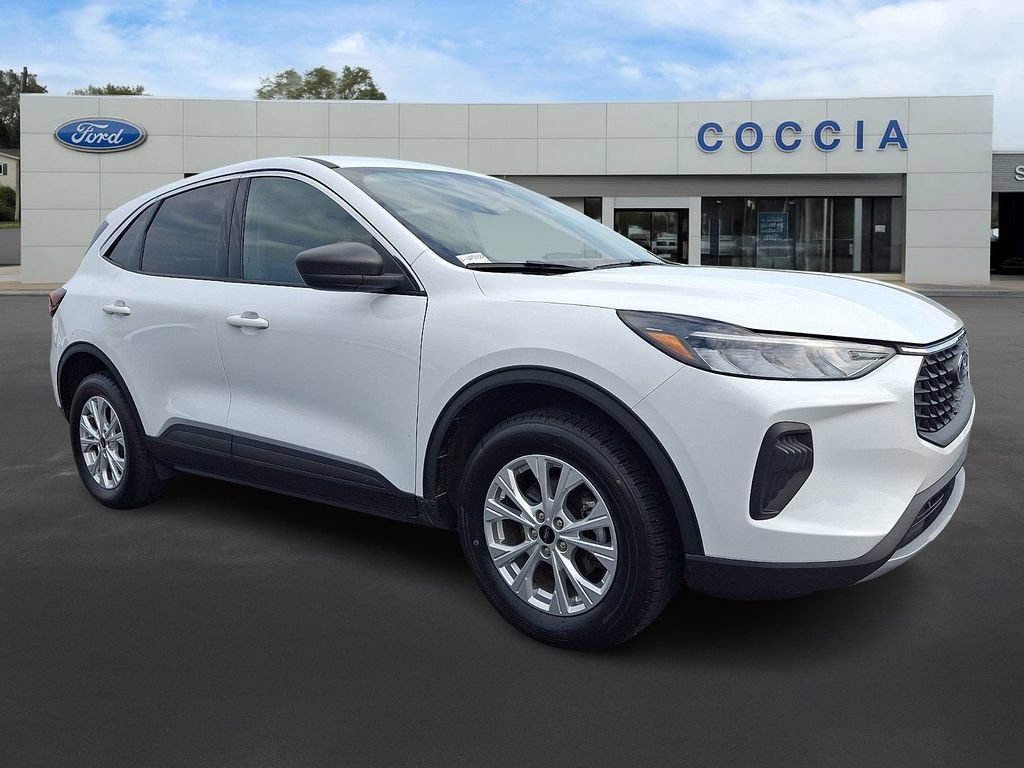 Certified 2023 Ford Escape Active w/ Tech Pack #1 AWD/4WD image 3