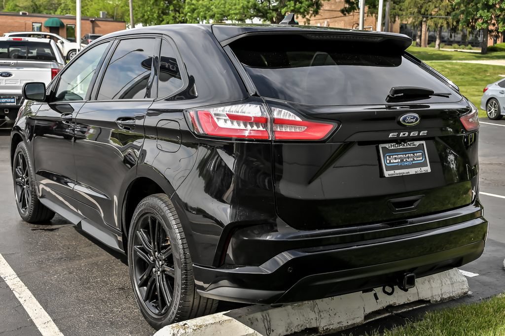 Certified 2023 Ford Edge ST-Line w/ Class II Trailer Tow Package AWD/4WD image 8