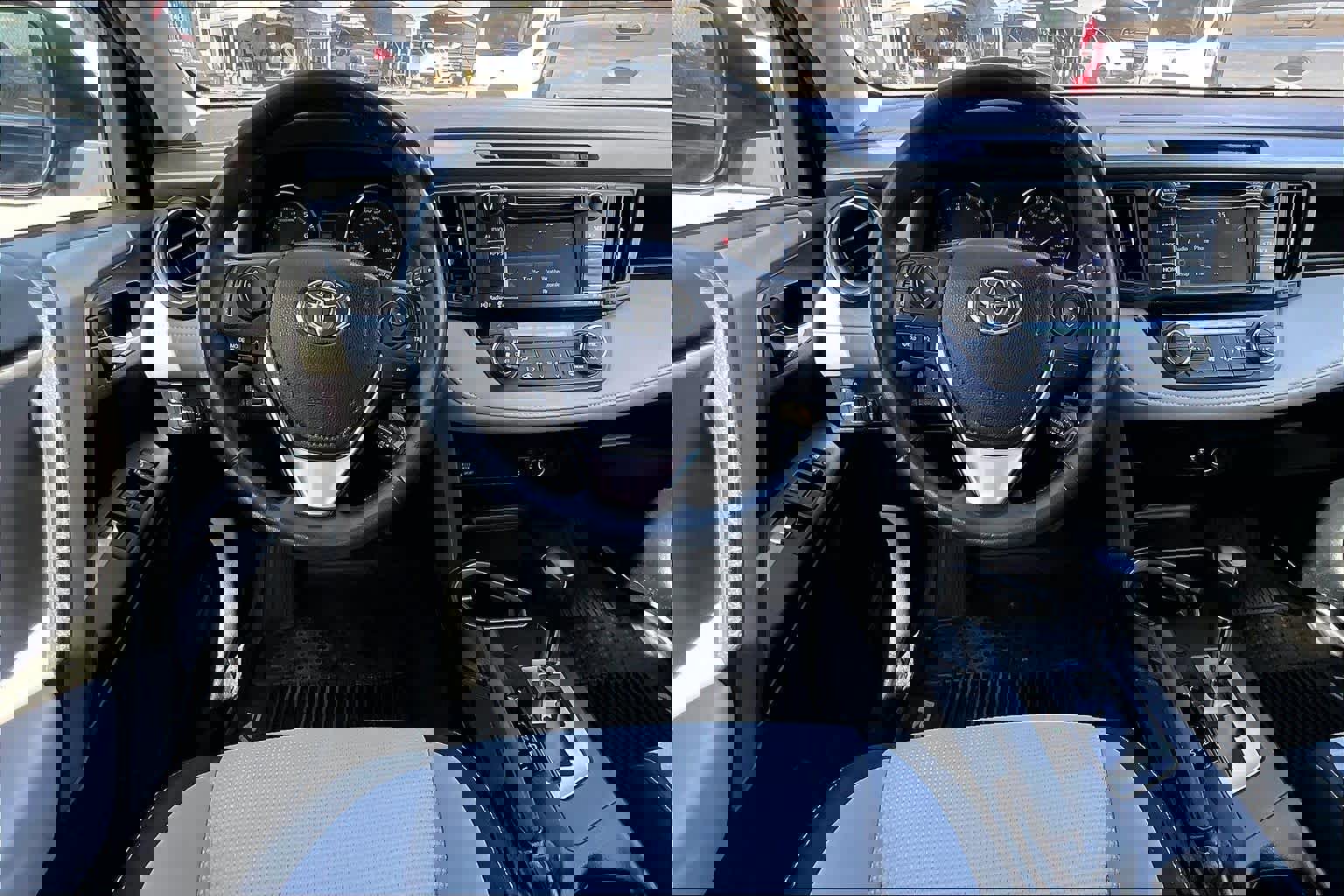 Used 2017 Toyota RAV4 XLE w/ All Weather Liner Package AWD/4WD image 10