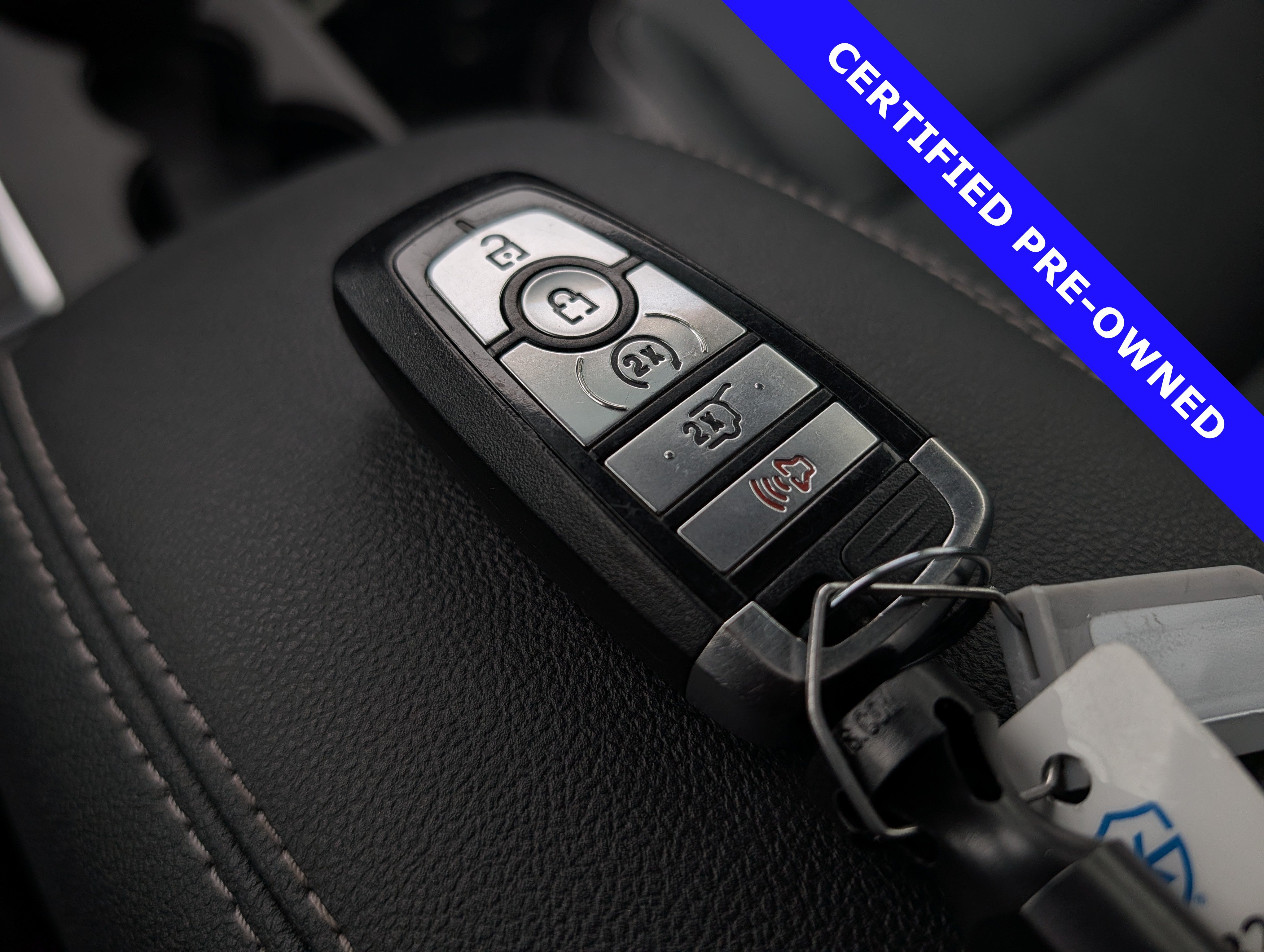 Certified 2020 Ford Escape Titanium AWD/4WD image 37