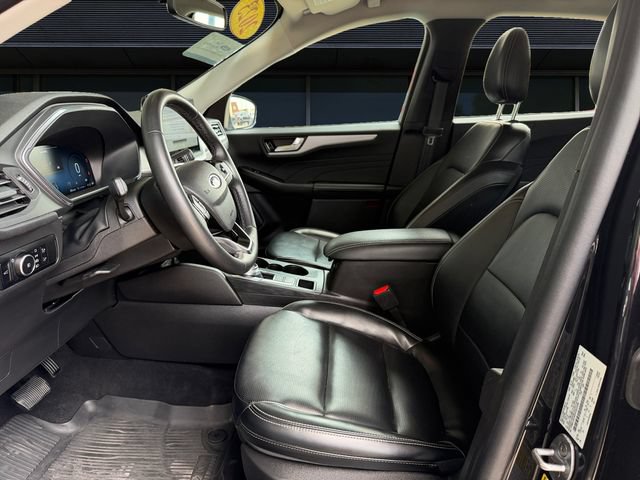 Certified 2023 Ford Escape Platinum AWD/4WD image 9