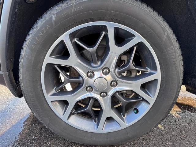 Used 2019 Jeep Grand Cherokee Limited w/ Luxury Group II image 9