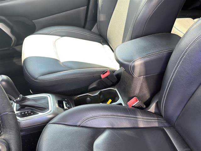 Used 2021 Jeep Renegade Limited AWD/4WD image 24