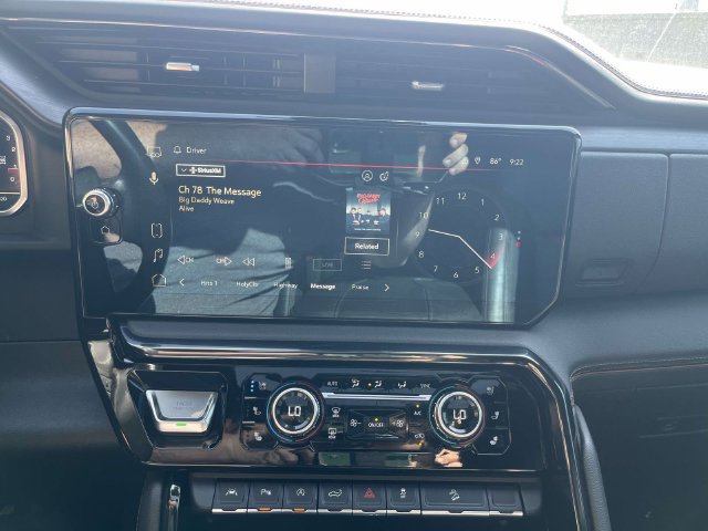 Used 2023 GMC Sierra 1500 AT4 w/ AT4 Premium Package AWD/4WD image 30