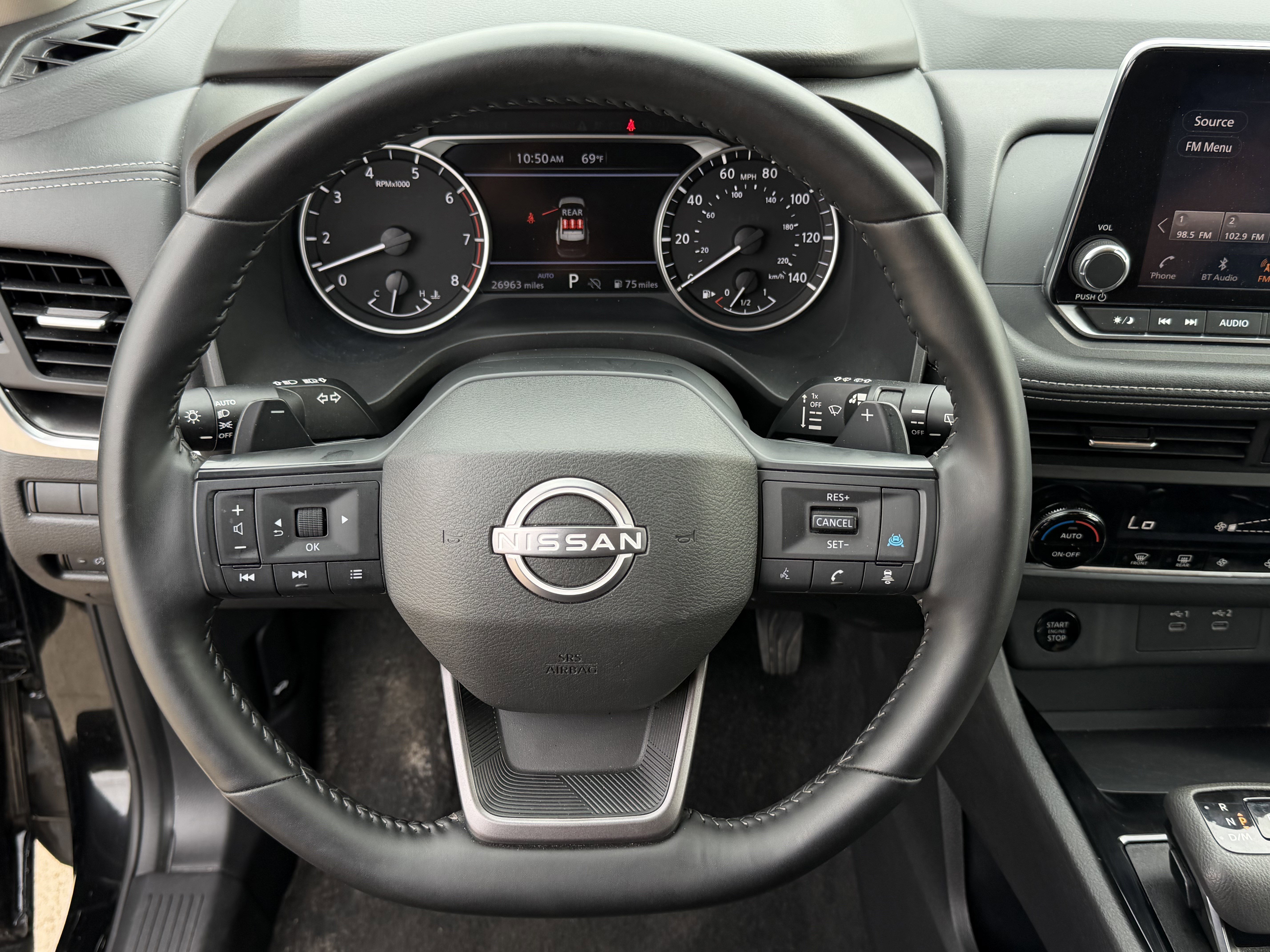 Used 2025 Nissan Rogue SV AWD/4WD image 18