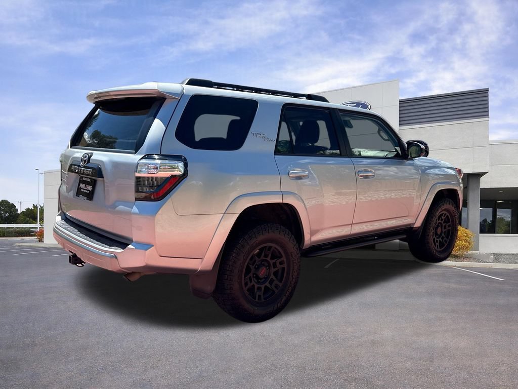 Used 2022 Toyota 4Runner TRD Off-Road AWD/4WD image 10