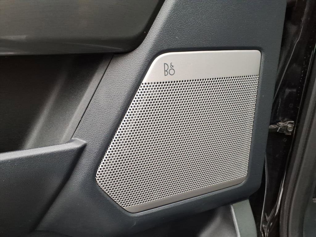 Certified 2022 Ford F150 Lariat w/ Equipment Group 502A High image 12