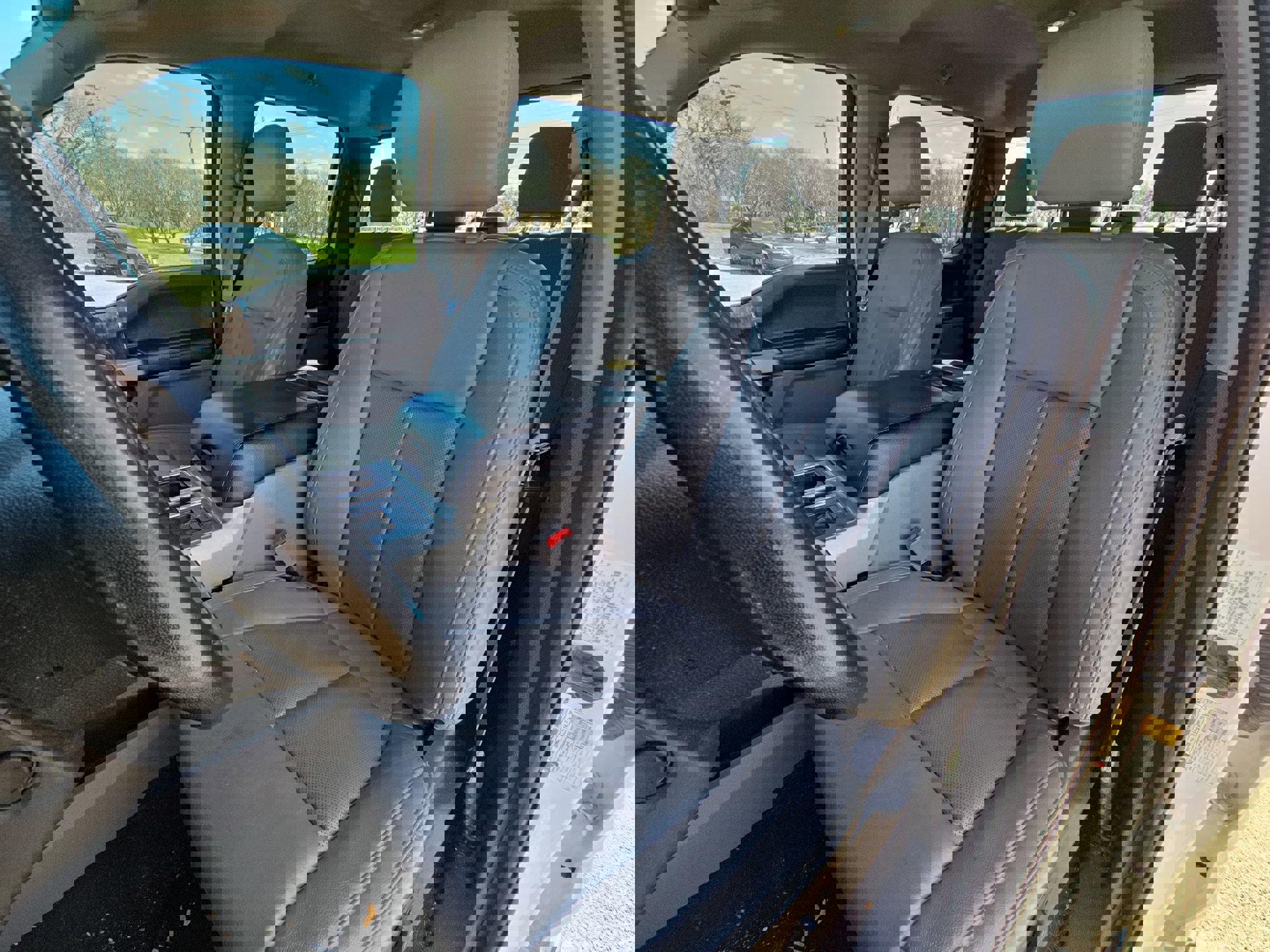 Certified 2019 Ford F150 Lariat w/ Equipment Group 502A Luxury image 11