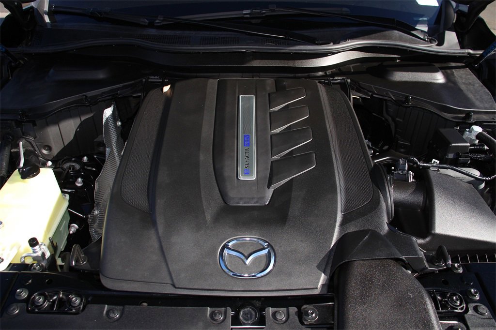 Used 2024 MAZDA CX-90 Plug-In Hybrid w/ Premium Pkg image 30