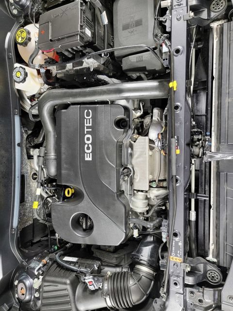 Used 2022 Chevrolet Equinox LT FWD image 35