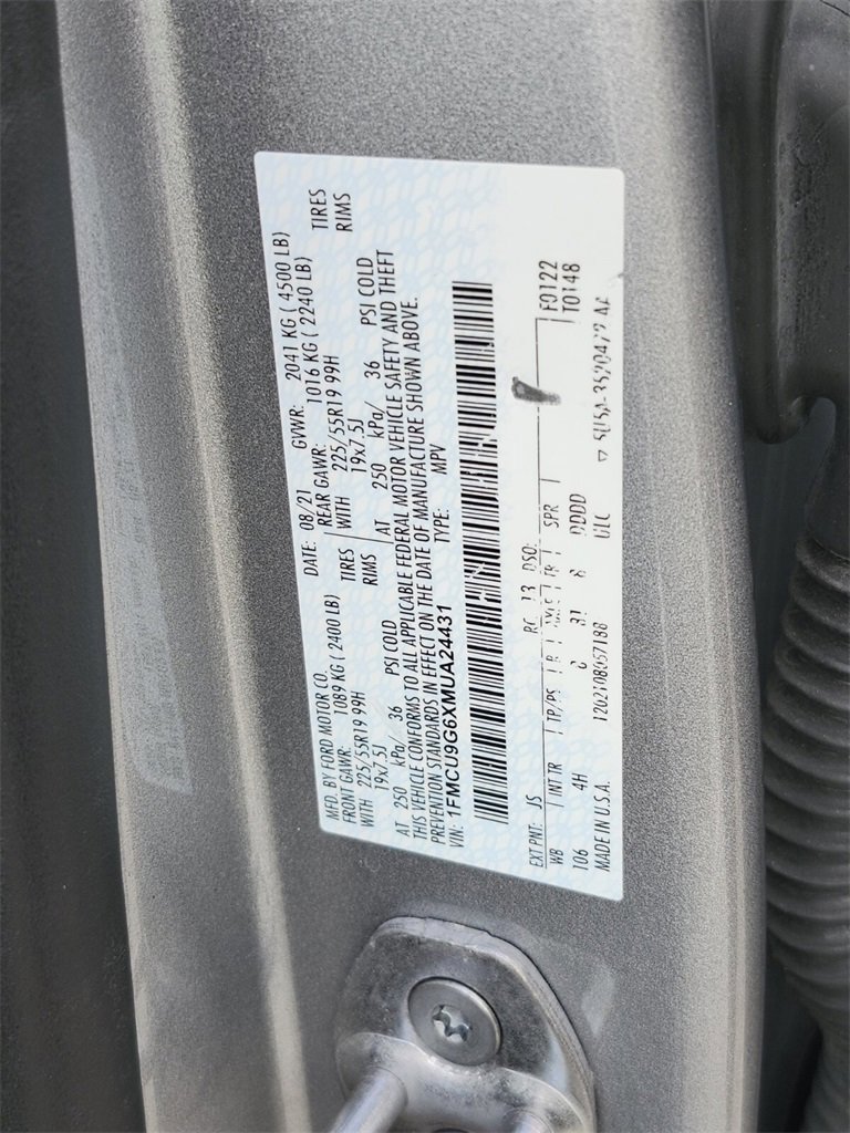 Certified 2021 Ford Escape SE w/ SE Sport Appearance Package image 29