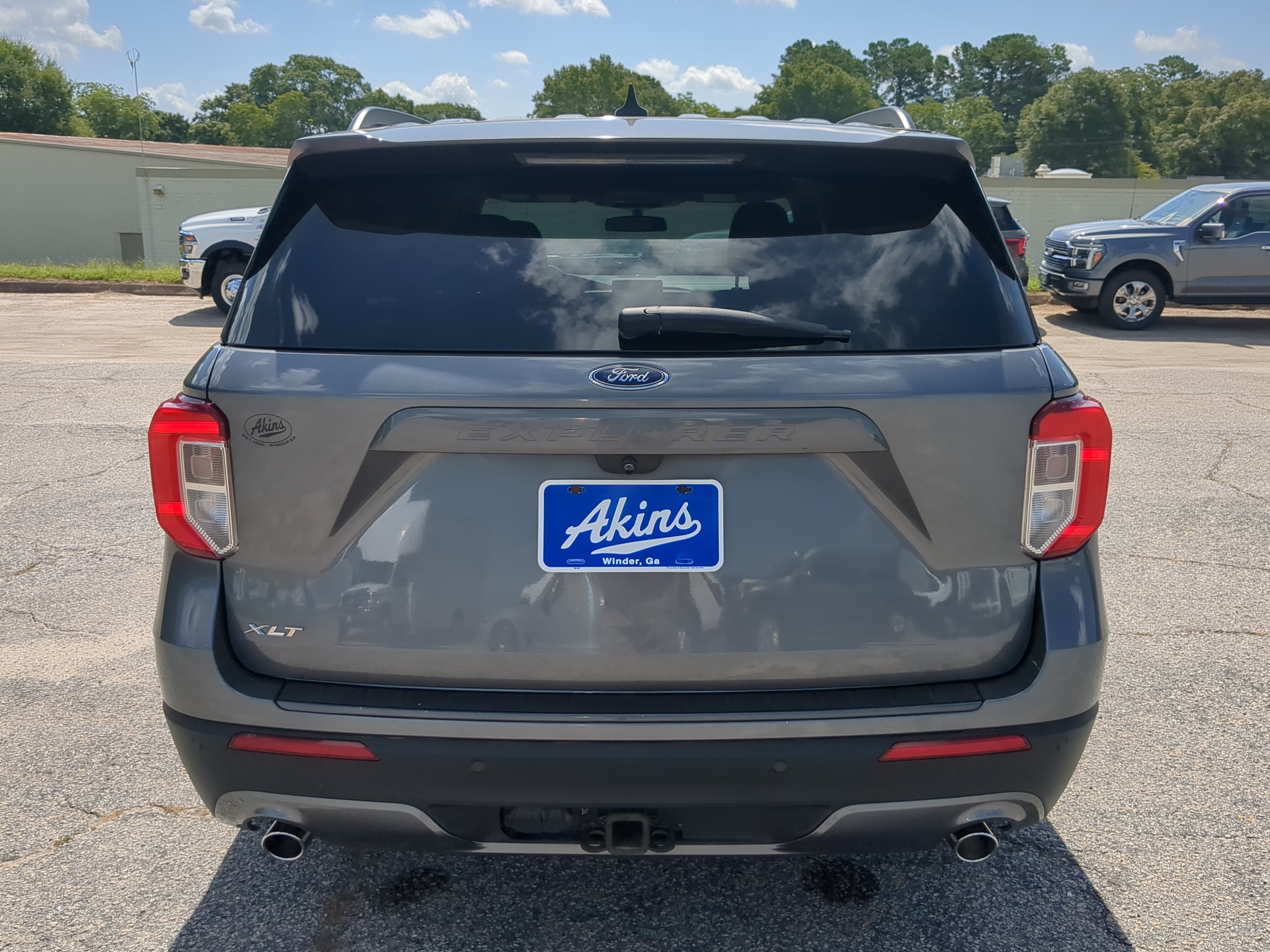 Certified 2022 Ford Explorer XLT w/ Equipment Group 202A RWD image 4
