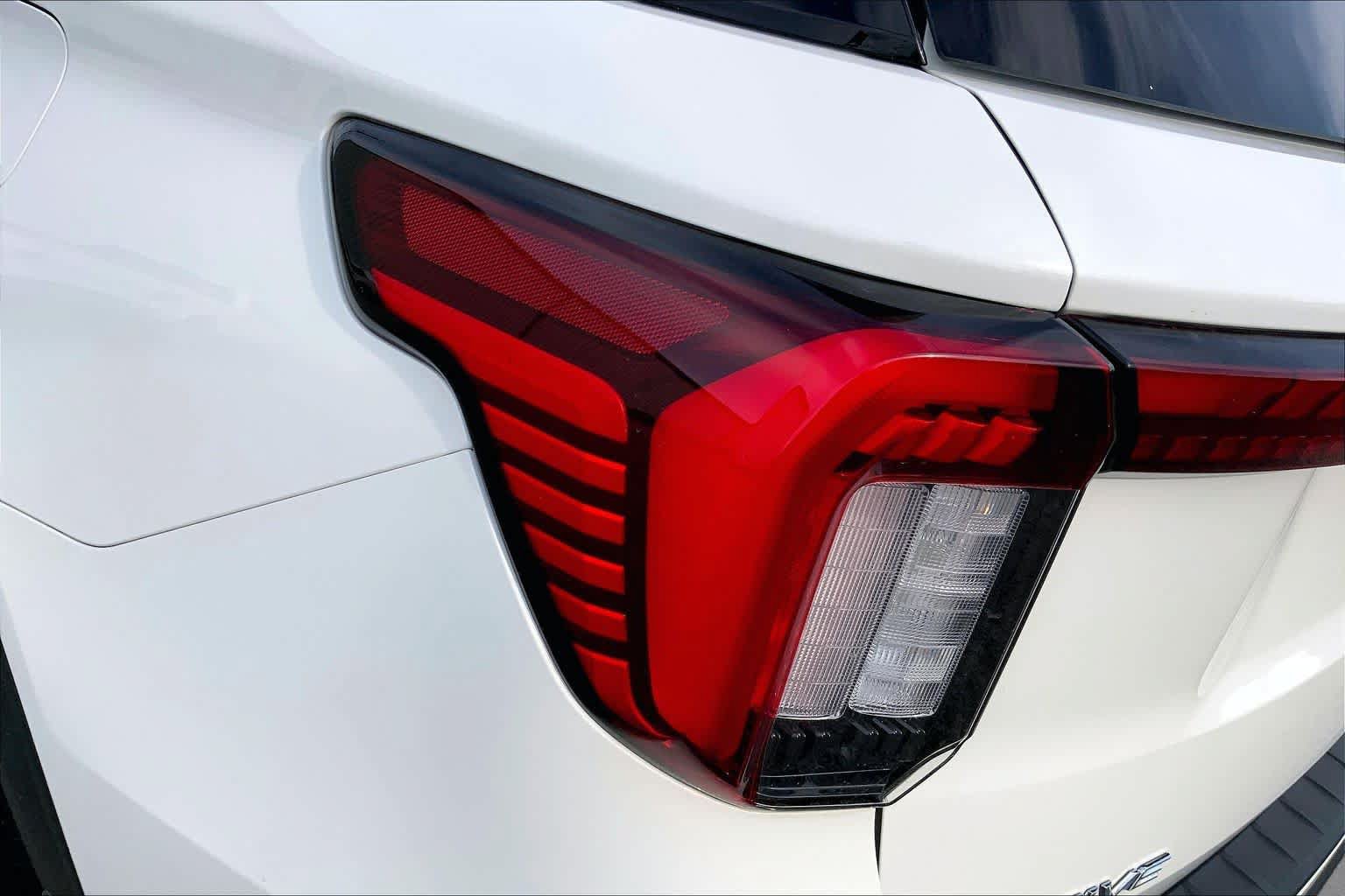 Certified 2025 Ford Explorer Active w/ Active Comfort Package RWD image 29