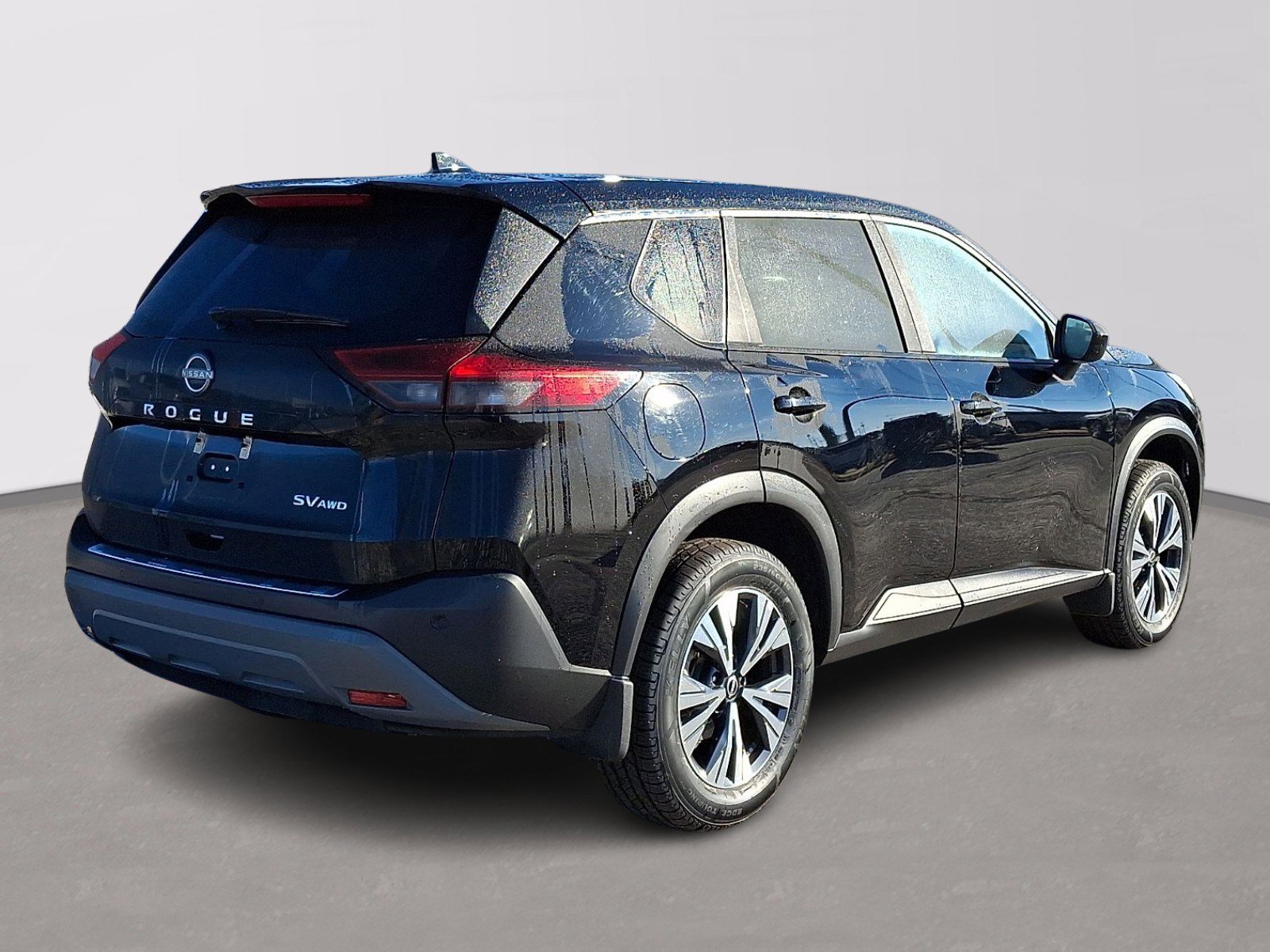 Used 2023 Nissan Rogue SV image 6