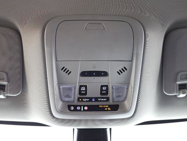 Used 2020 Buick Enclave Premium w/ Sun and Sites Package image 19