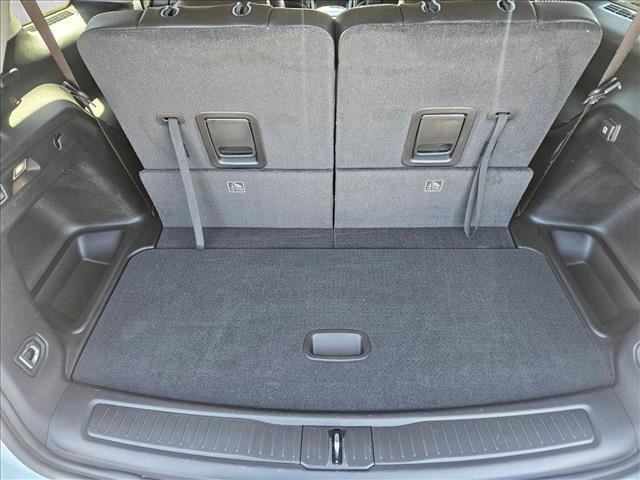 Used 2023 Jeep Grand Cherokee L Limited w/ Luxury Tech Group II image 10